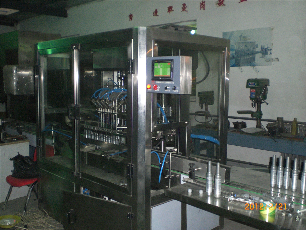 八頭灌裝機(jī)